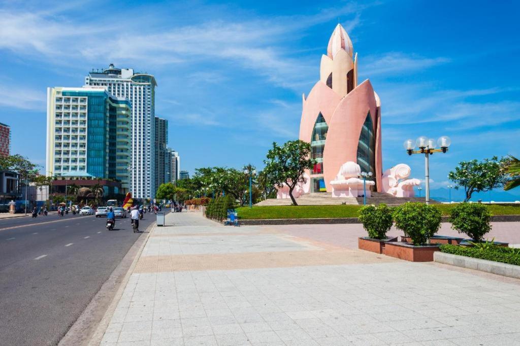 Den Long Do Hotel Nha Trang Extérieur photo