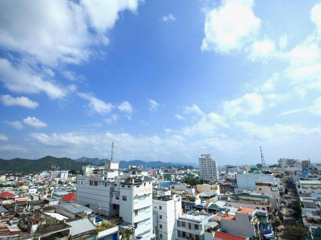 Den Long Do Hotel Nha Trang Extérieur photo