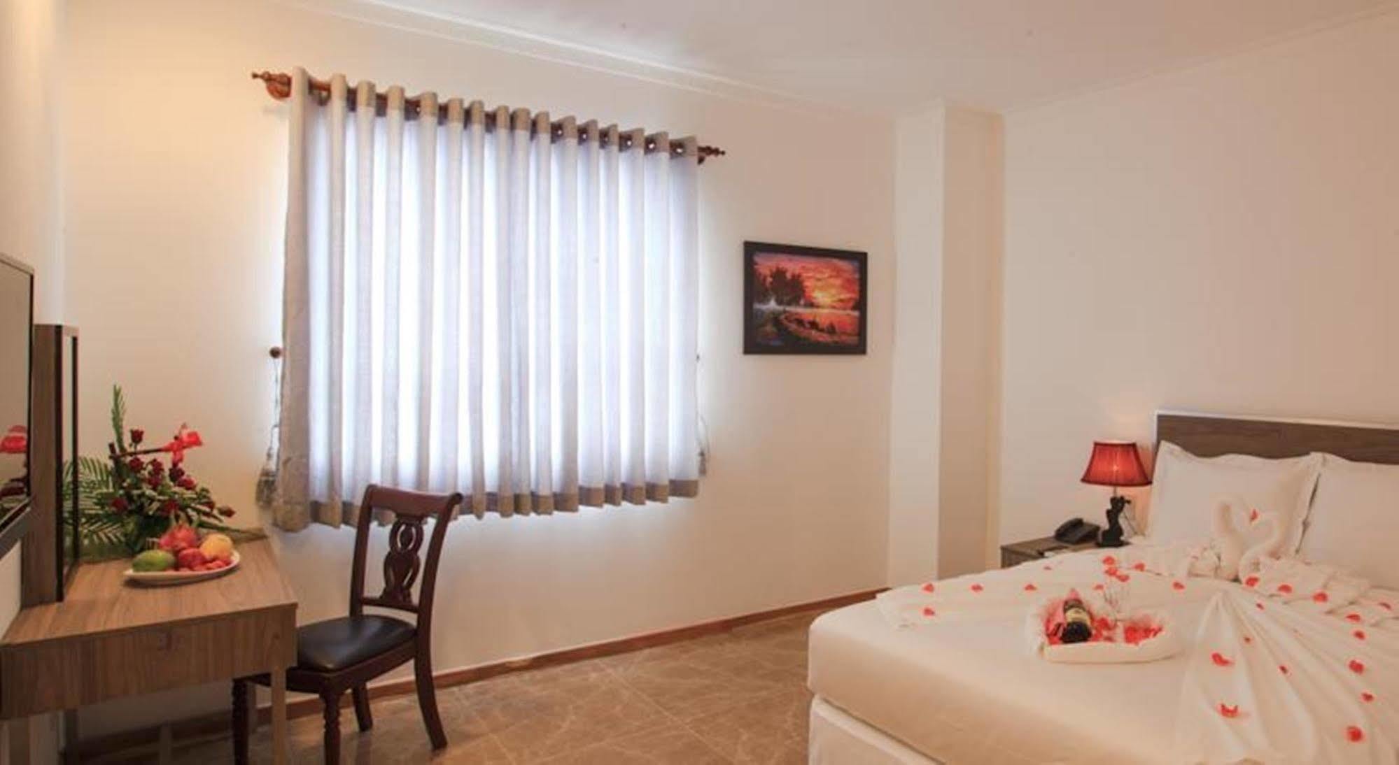 Den Long Do Hotel Nha Trang Extérieur photo