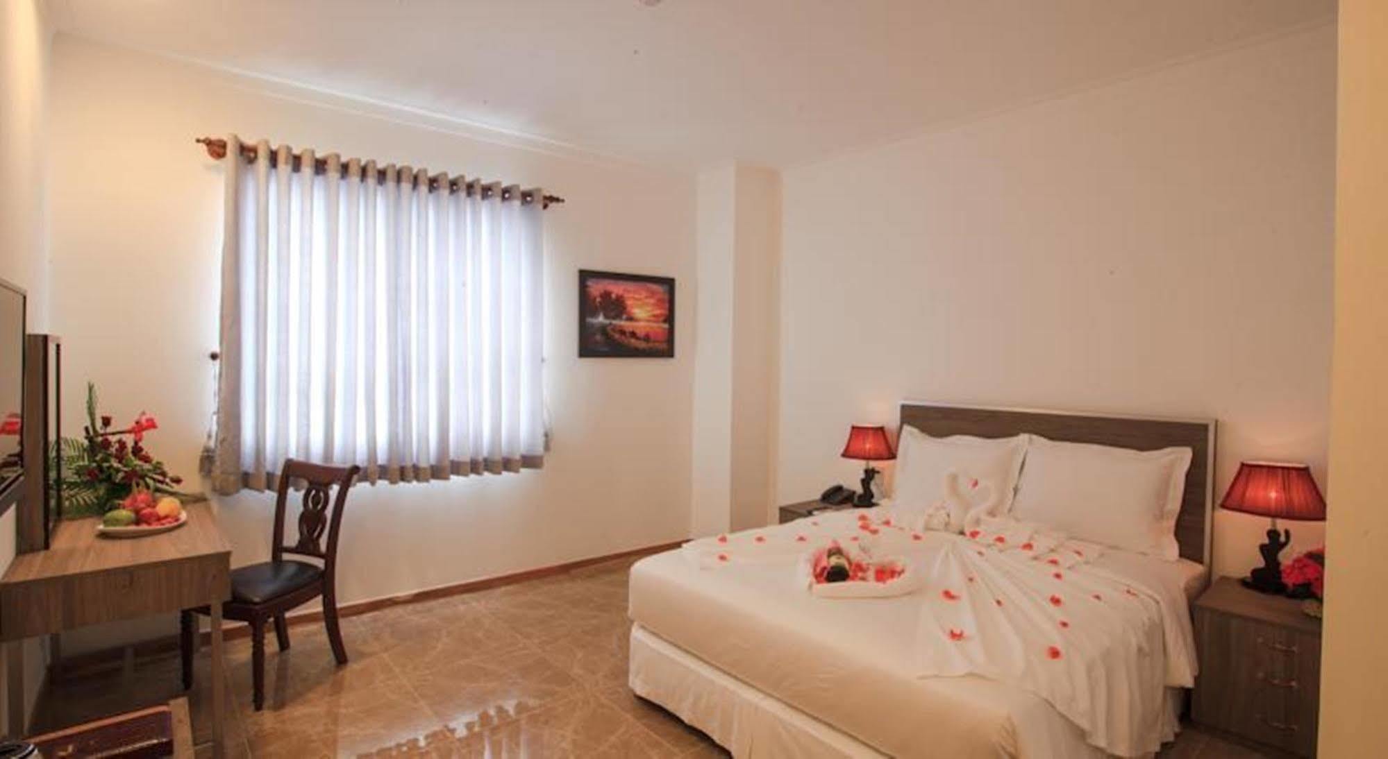 Den Long Do Hotel Nha Trang Extérieur photo