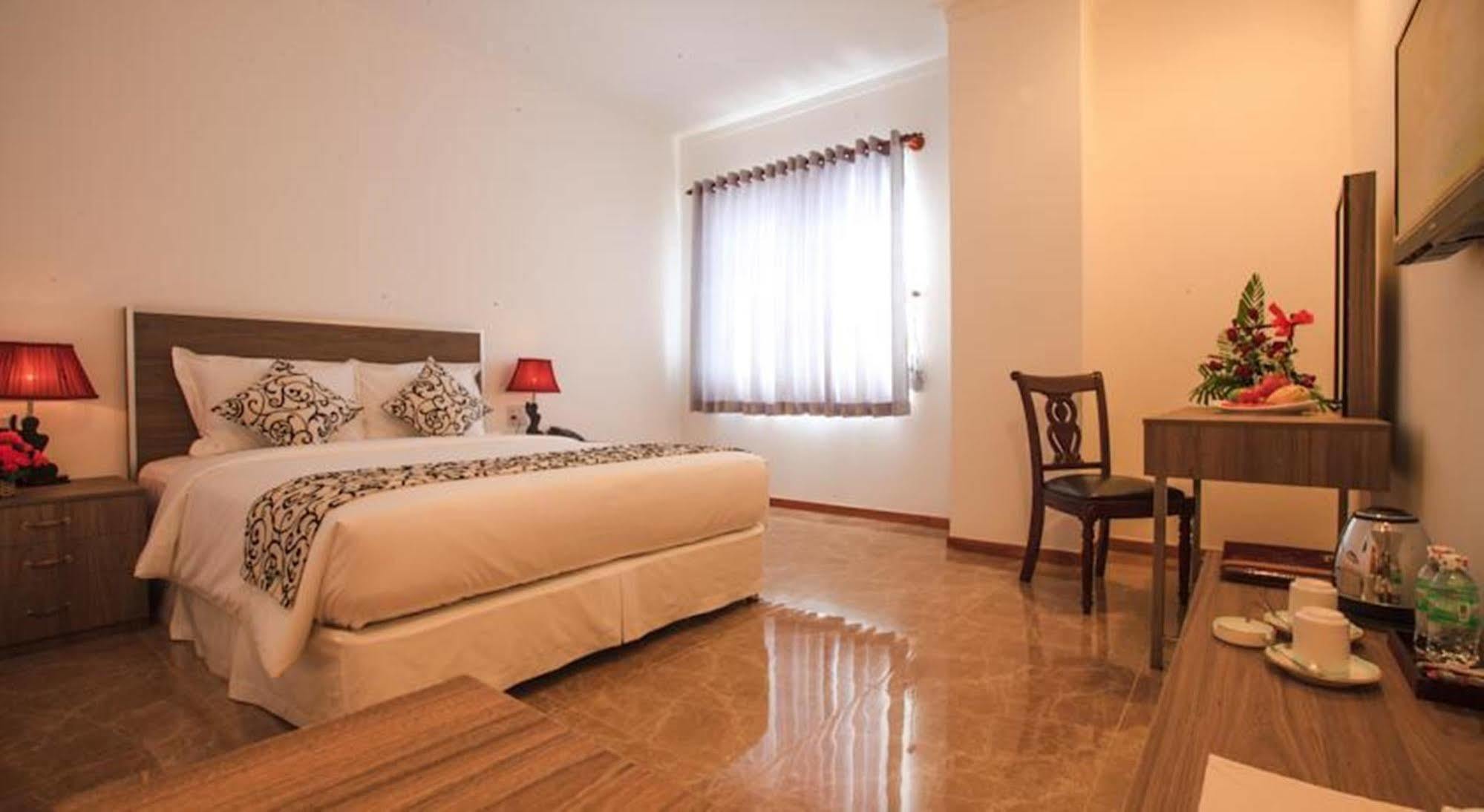 Den Long Do Hotel Nha Trang Extérieur photo